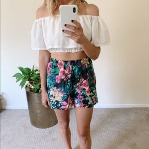 SOLD Cute vintage shorts with elastic waist